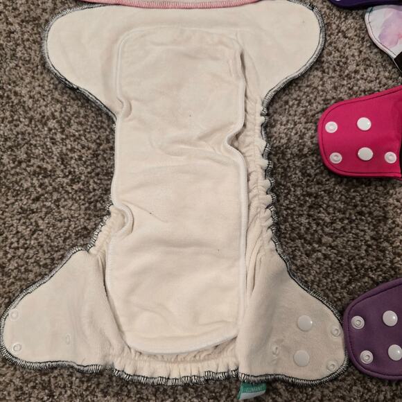 Bundle of 5 Elinfant Cloth Diapers - 2 All in One & 3 Covers (No Inserts) - Picture 5 of 10